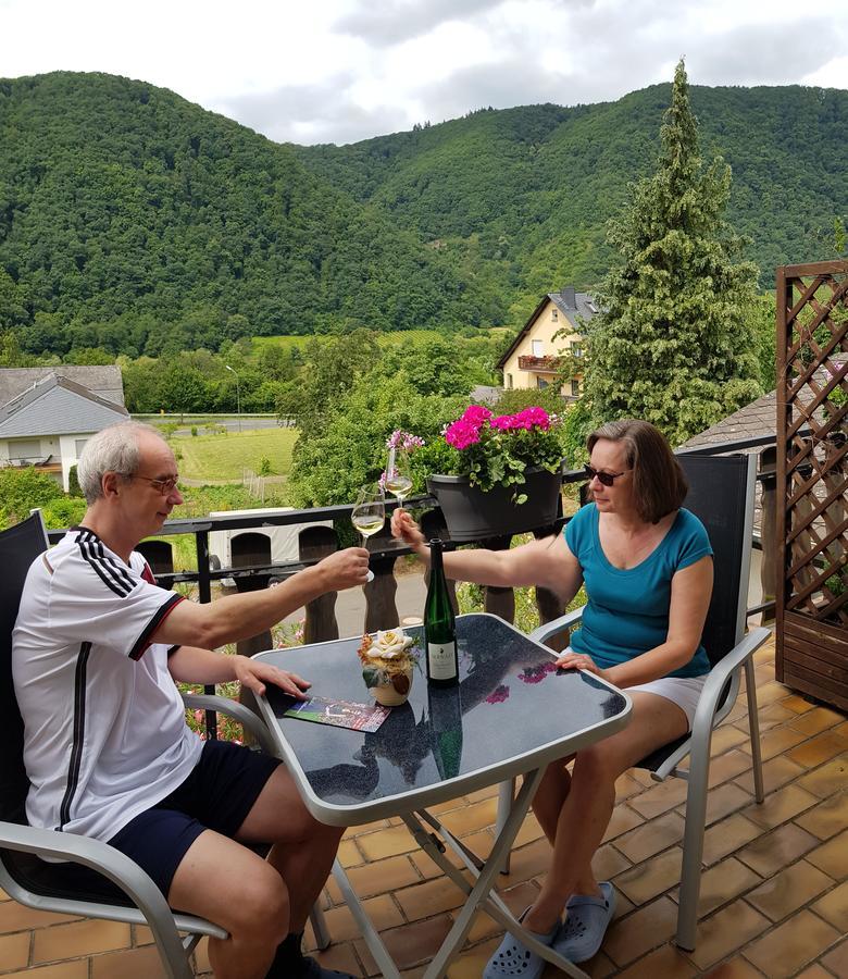 Weingut Erich Serwazi Mesenich Zewnętrze zdjęcie